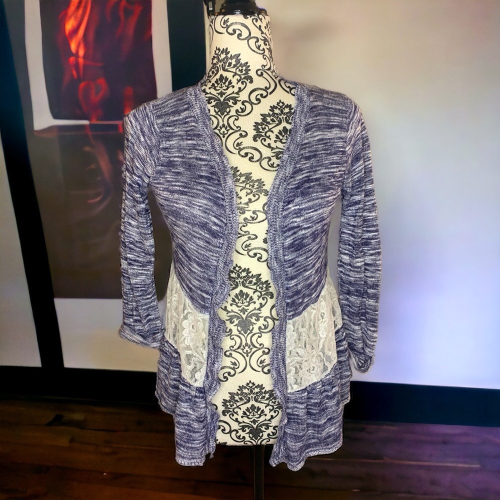 COTTON EMPORIUM Knit and Lace Open front sweater- Small